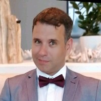 Nikola Nikolov Email