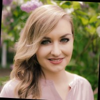 Sierra Combs Email & Phone Number