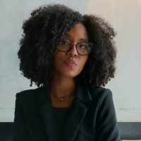 Isabella Gonçalves Email