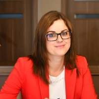 Ildikó Hanuszka Email