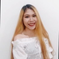 English Central Employee Sheena Bayan's profile photo