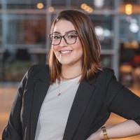 Louise Vianello Email