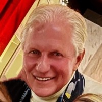 Email e telefono di James McBride