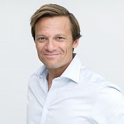 E-mail e número de telefone de Morten Angelil