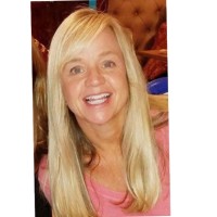 Earthmovers Employee Kristie Simmons's profile photo