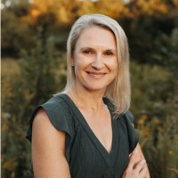 Kelly Hurter Email & Phone Number