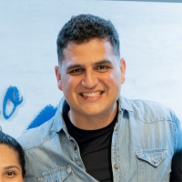 André MacEdo Email