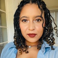 Raeesha Tromp Email