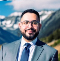 AnswerNet Employee Eduardo Flores's profile photo