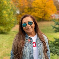 Inactive Page Employee Lucy Silva's profile photo