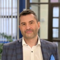 Marek Miałkowski Email