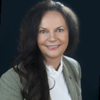 Suzanne Munro Email
