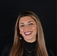 Comdetur Employee Iara Yunes's profile photo