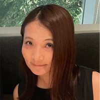 友希 小林 Email