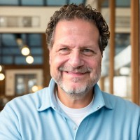 E-mail e número de telefone de Bobby Moesta