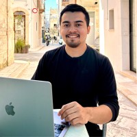 Luxury Habitat Real Estate Employee Alejandro Gaytan's profile photo