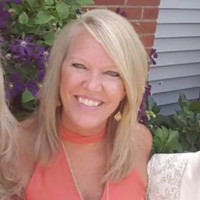 Deflecto LLC Employee Helen Zingraf's profile photo