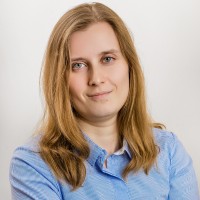 Aranka Rácz Email
