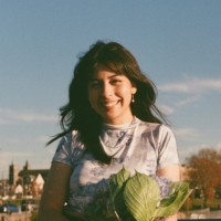 Leslie Flores's profile photo