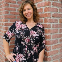 Bonkers Toys Employee Sara Flowers's profile photo