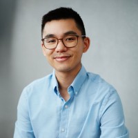 Detect Employee Justin Lee's profile photo