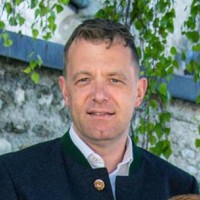 Alexander Gollackner Email
