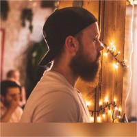 Aaron Bliss Email