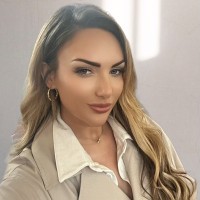 BAKER FURNITURE LIMITED Employee Sarah Burton's profile photo