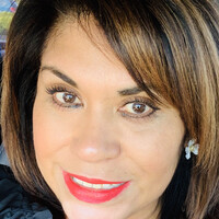 Lorena Cisneros Email & Phone Number