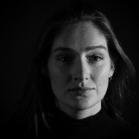 Erla Kjartansdottir Email