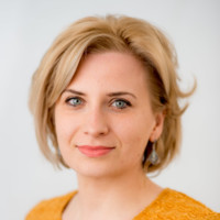 Roxana Dumitrescu Email