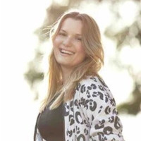 TRACK&FIELD Employee Juliana Diniz's profile photo