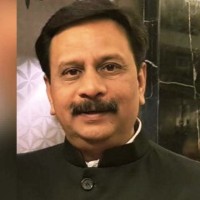 E-mail e número de telefone de Shailesh Joglekar