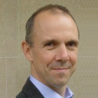 Highlight Employee Richard Thomas's profile photo