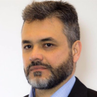 Cast group Employee Richard Barros's profile photo