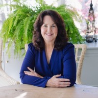 Laurinda Peters Email & Phone Number