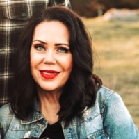 Hall Plastic Surgery & Rejuvenation Center Employee Kelly Burns's profile photo