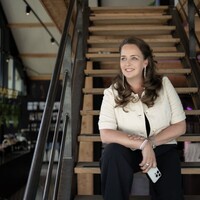 Rianne van Esveld Email