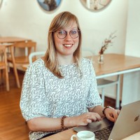 Karin van Den Boom Email