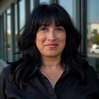Jen Papineau Email & Phone Number