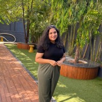 Vishakha Vinze Email