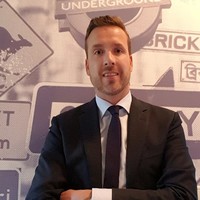 Mark van Essen Email