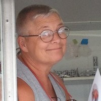 Pints & Paint Employee Jennie Burt's profile photo