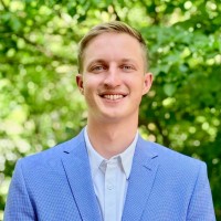 49 Financial Employee Lincoln Rock's profile photo