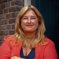 Petra Franken Email