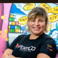 PortCo. Logistics Employee Cristiane de Souza's profile photo