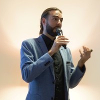 André Moll Email