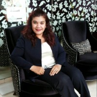 Melanie Pattinama Email
