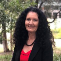 Leanne Holt Email