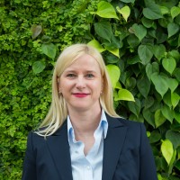 Annette Bauer Email